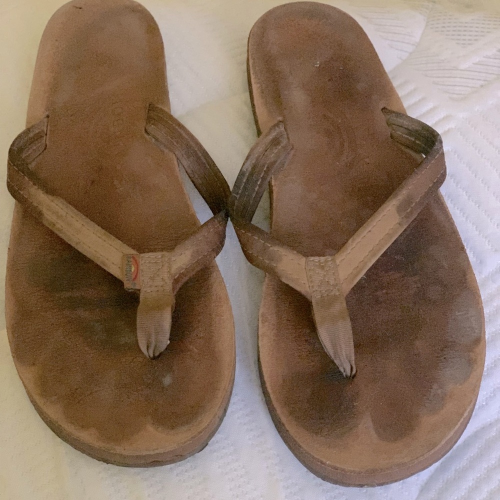 Beige Rainbow sandals size M